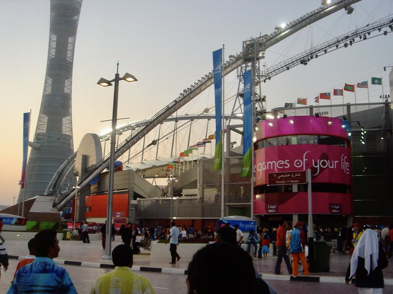 ناس ذاهبين للألعاب الآسيوية في اسباير زون