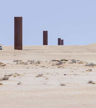 21. Richard Serra, East-West, West-East.jpg