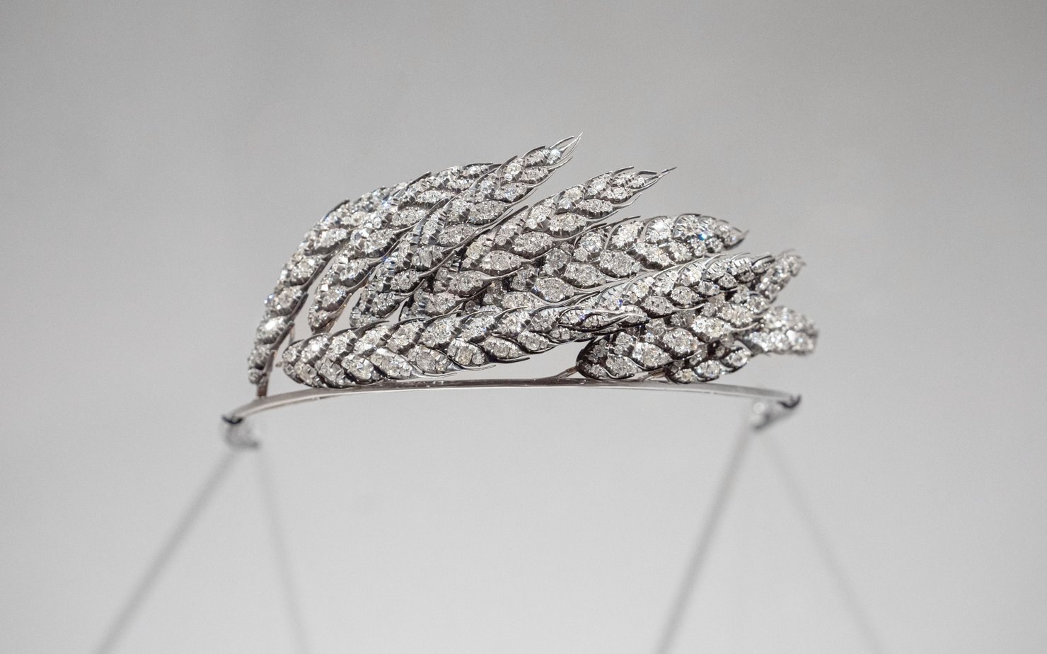 Wheat design diamonds tiara