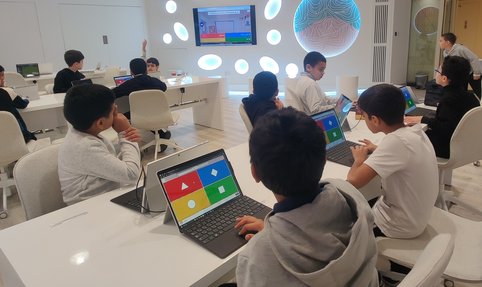 school visits on the ai digital centre